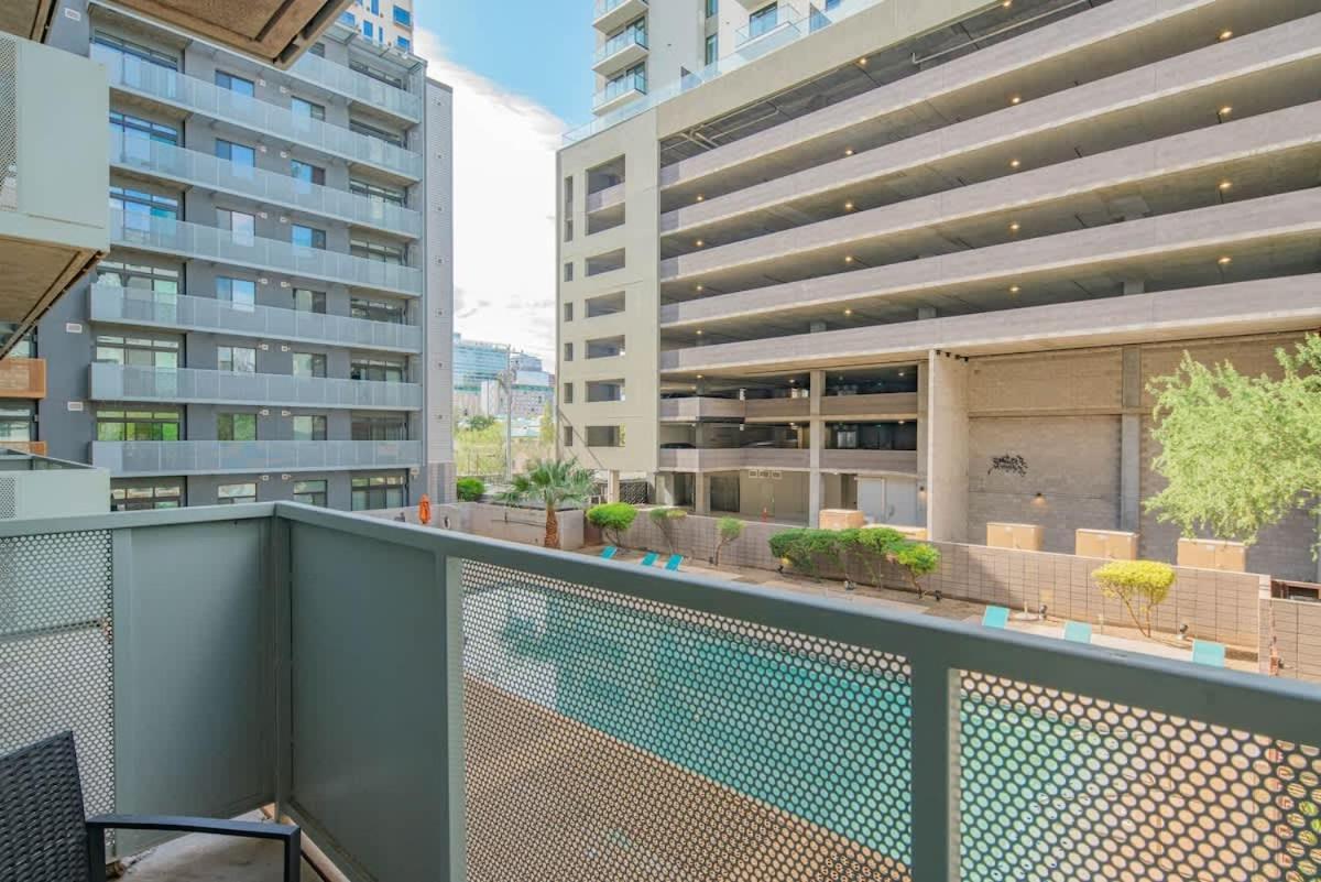 Calm 2bd - Dt - Gym, Pool, Parking - Sleep 8 * Phoenix