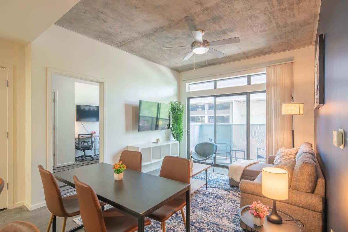 Apartment Calm 2bd - Dt - Gym, Pool, Parking - Sleep 8