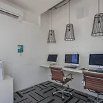 Calm 2Bd - Central Dt - Gym, Pool, Parking - Sleep 8